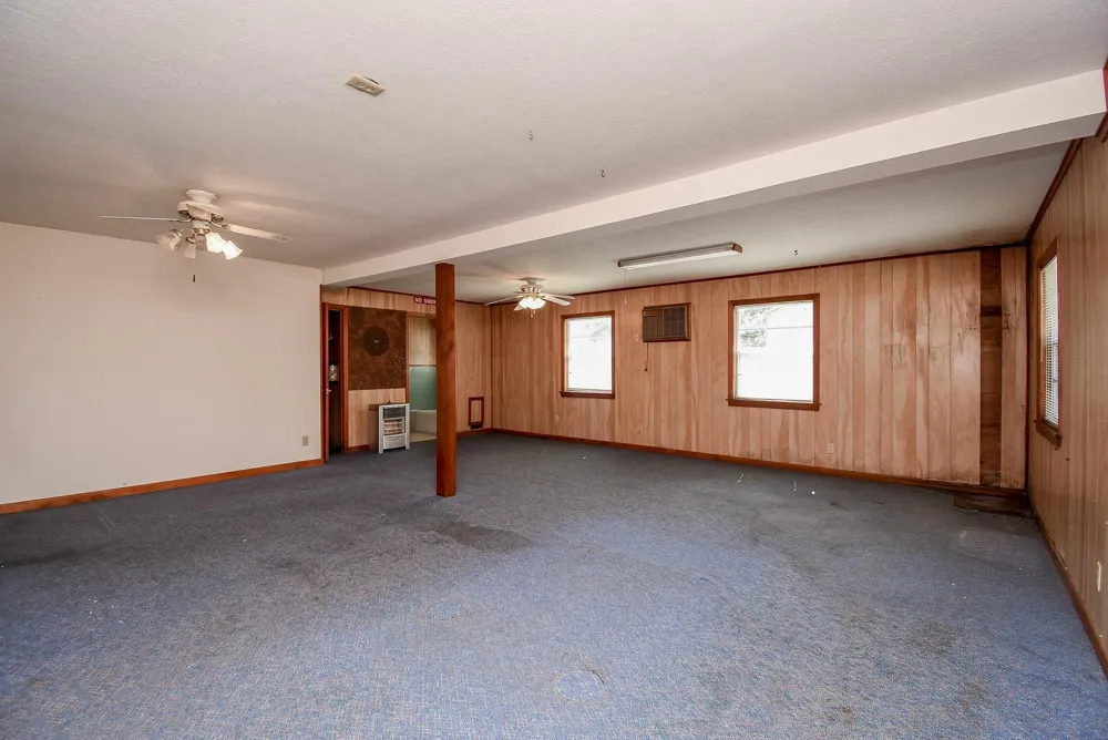 2116 Rosemary Street El Campo, TX 77437
