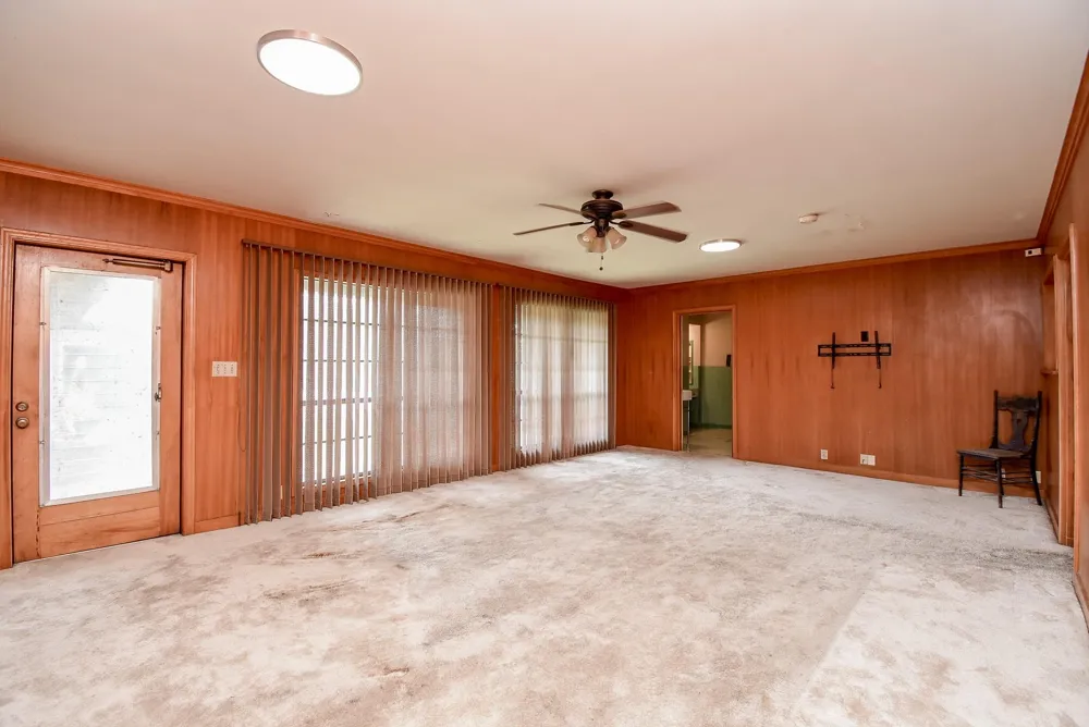 2116 Rosemary Street El Campo, TX 77437