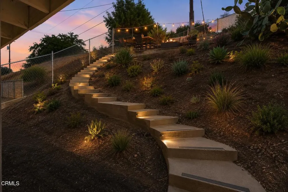 405 Calle Jazmin Thousand Oaks, CA 91360