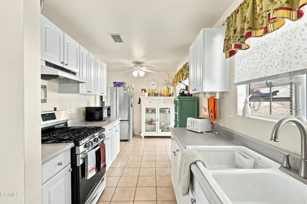 405 Calle Jazmin Thousand Oaks, CA 91360