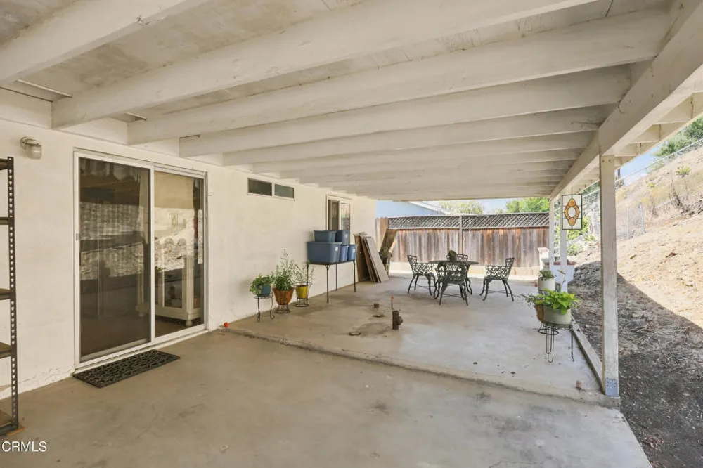405 Calle Jazmin Thousand Oaks, CA 91360