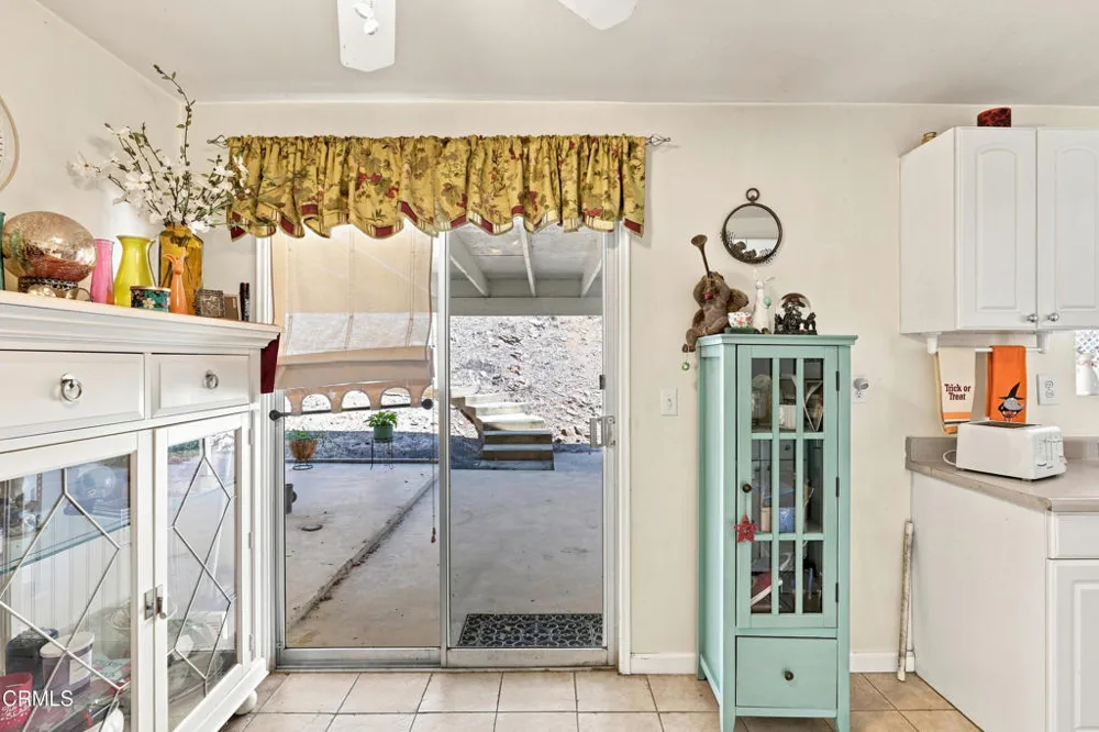 405 Calle Jazmin Thousand Oaks, CA 91360