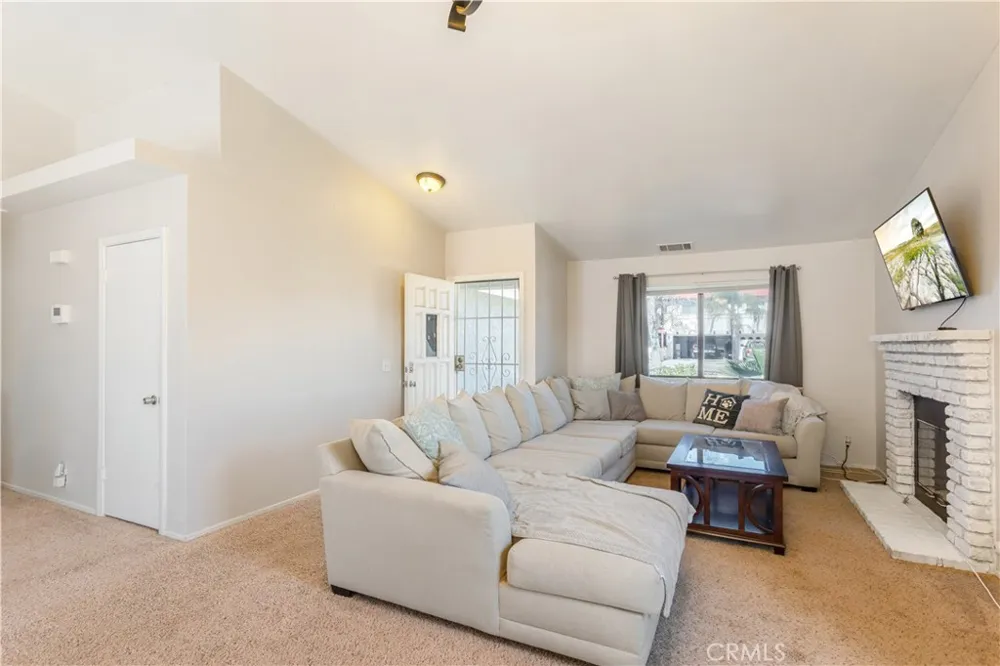 312 Lewis Lake Elsinore, CA 92530