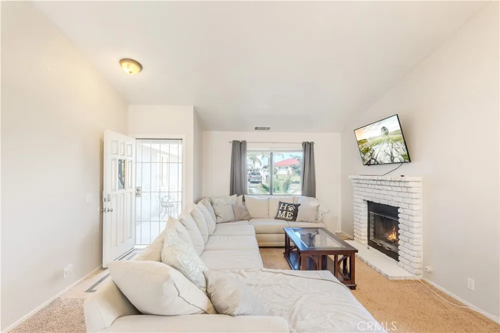 312 Lewis Lake Elsinore, CA 92530
