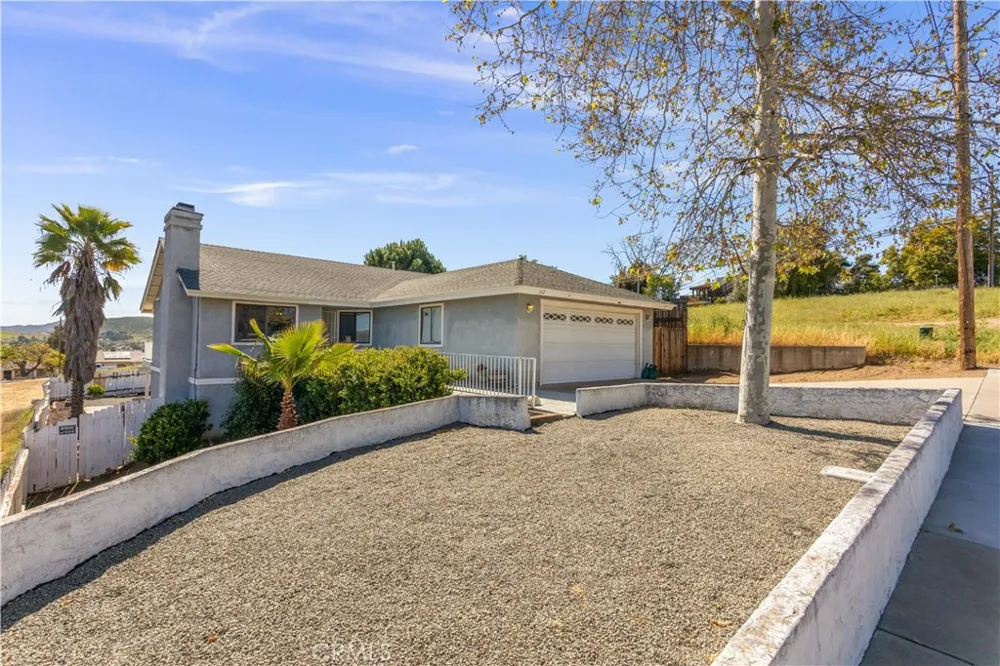 312 Lewis Lake Elsinore, CA 92530