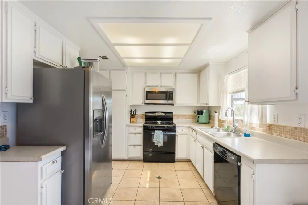 312 Lewis Lake Elsinore, CA 92530