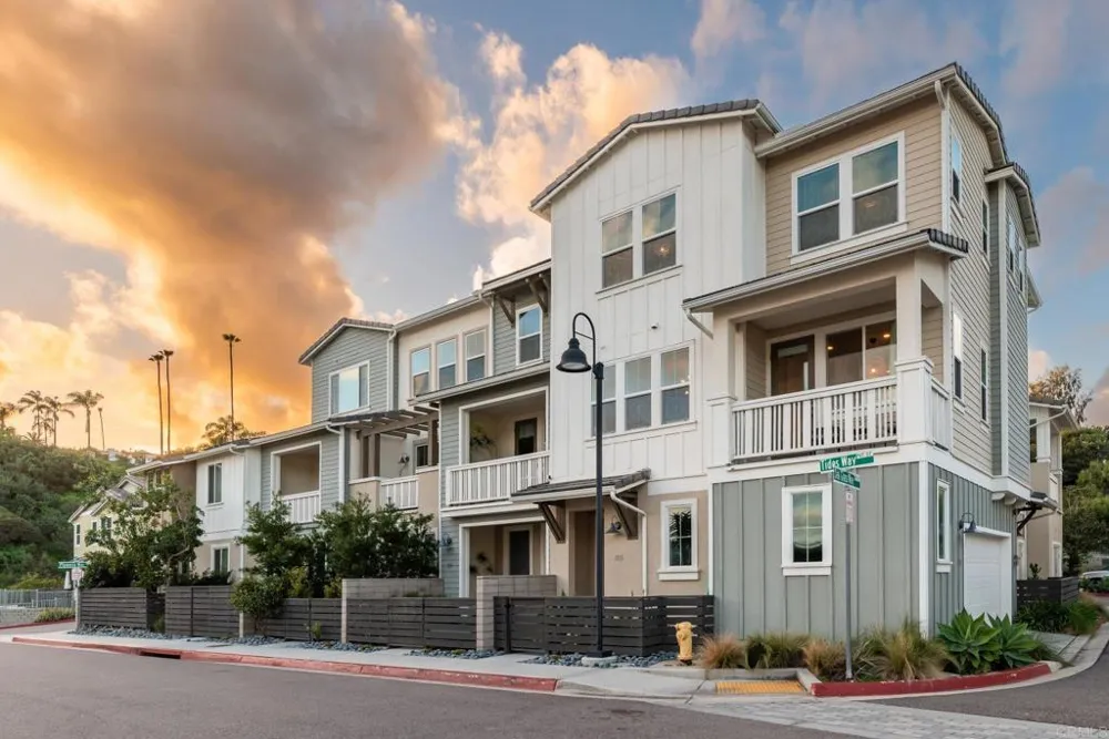1115 Sea Glass Way Oceanside, CA 92054