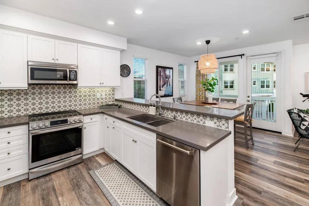 1115 Sea Glass Way Oceanside, CA 92054