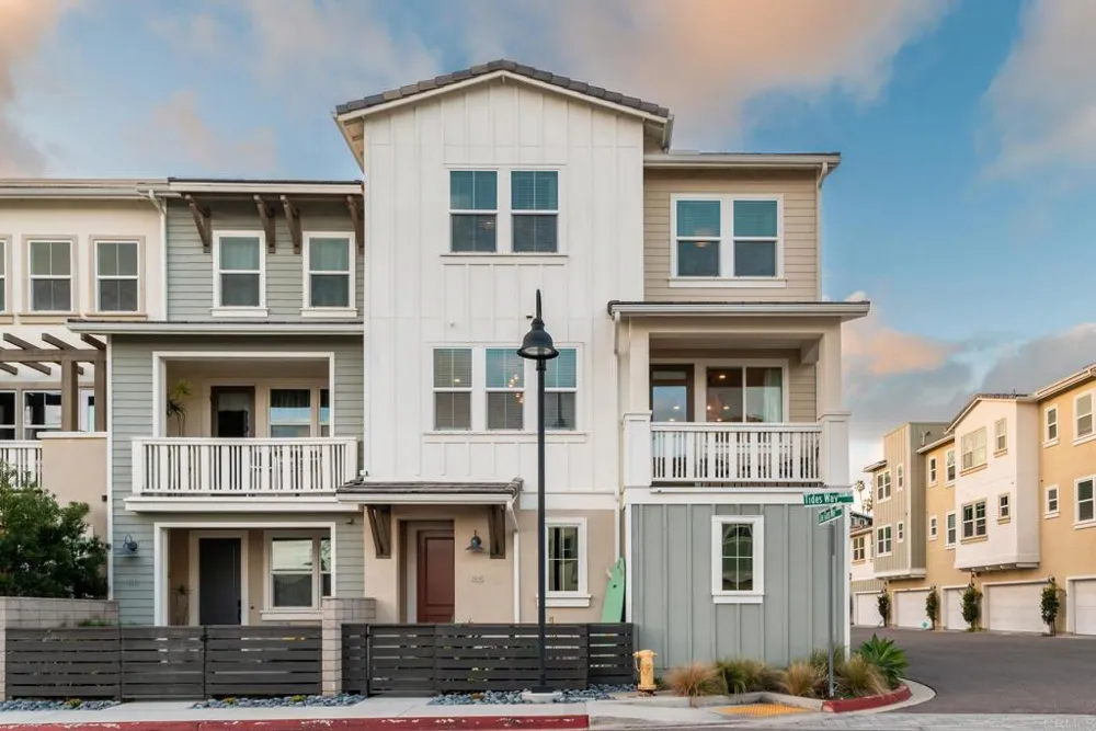 1115 Sea Glass Way Oceanside, CA 92054