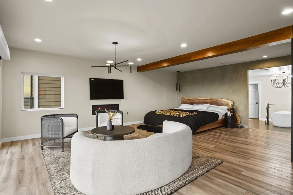 6206 Caminito Plata San Diego, CA 92120