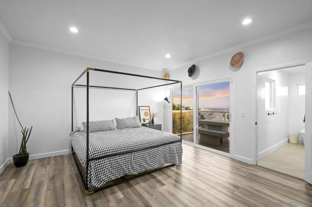 6206 Caminito Plata San Diego, CA 92120