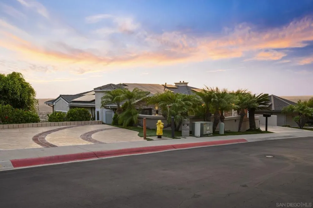 6206 Caminito Plata San Diego, CA 92120