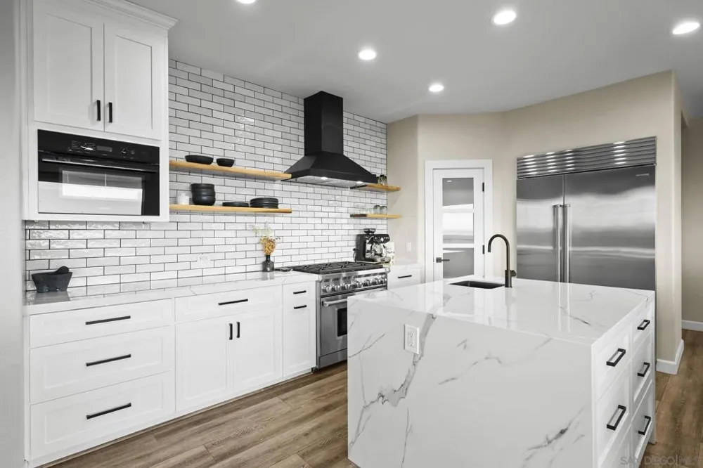 6206 Caminito Plata San Diego, CA 92120
