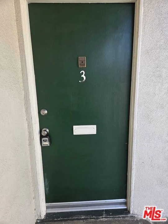 5341 Vantage Avenue #3 Valley Village, CA 91607
