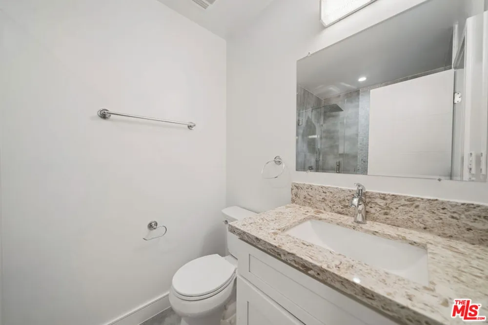 5341 Vantage Avenue #3 Valley Village, CA 91607