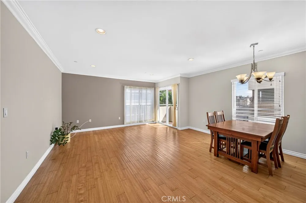 980 S Oxford #303 Los Angeles, CA 90006