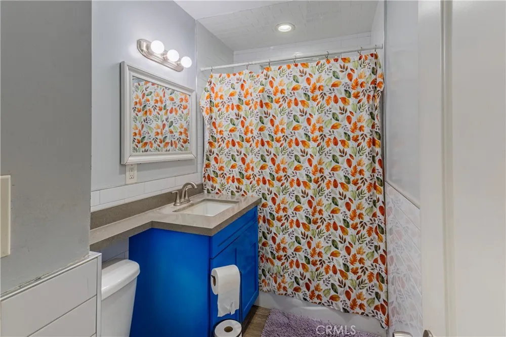 4815 E 6th St East Los Angeles, CA 90022