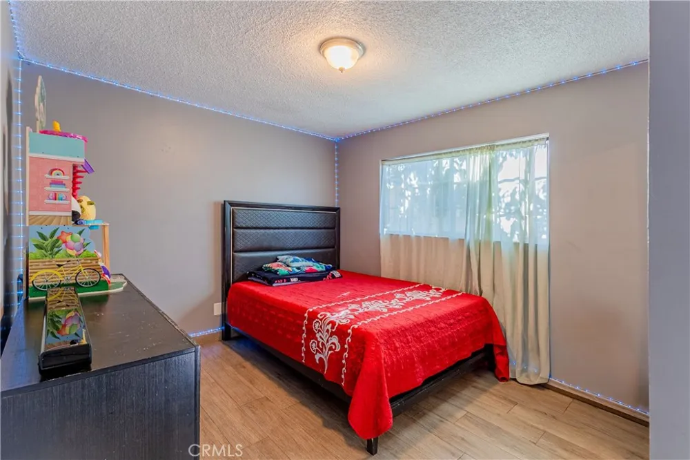 4815 E 6th St East Los Angeles, CA 90022