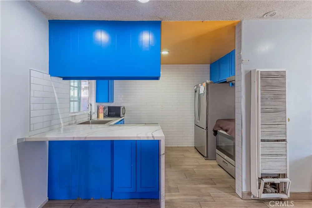 4815 E 6th St East Los Angeles, CA 90022