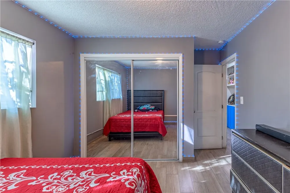 4815 E 6th St East Los Angeles, CA 90022