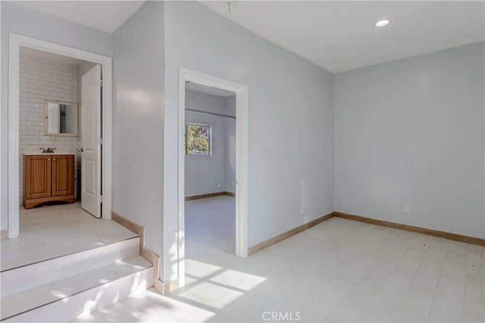 4815 E 6th St East Los Angeles, CA 90022