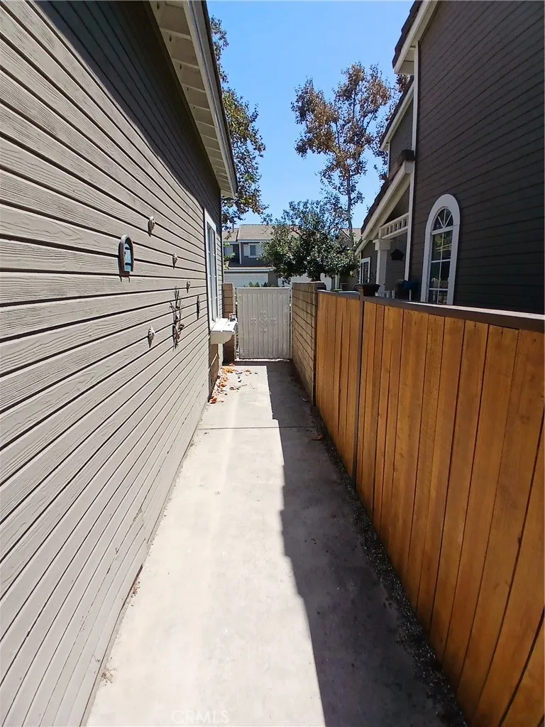 1217 Oak Creek Road San Dimas, CA 91773
