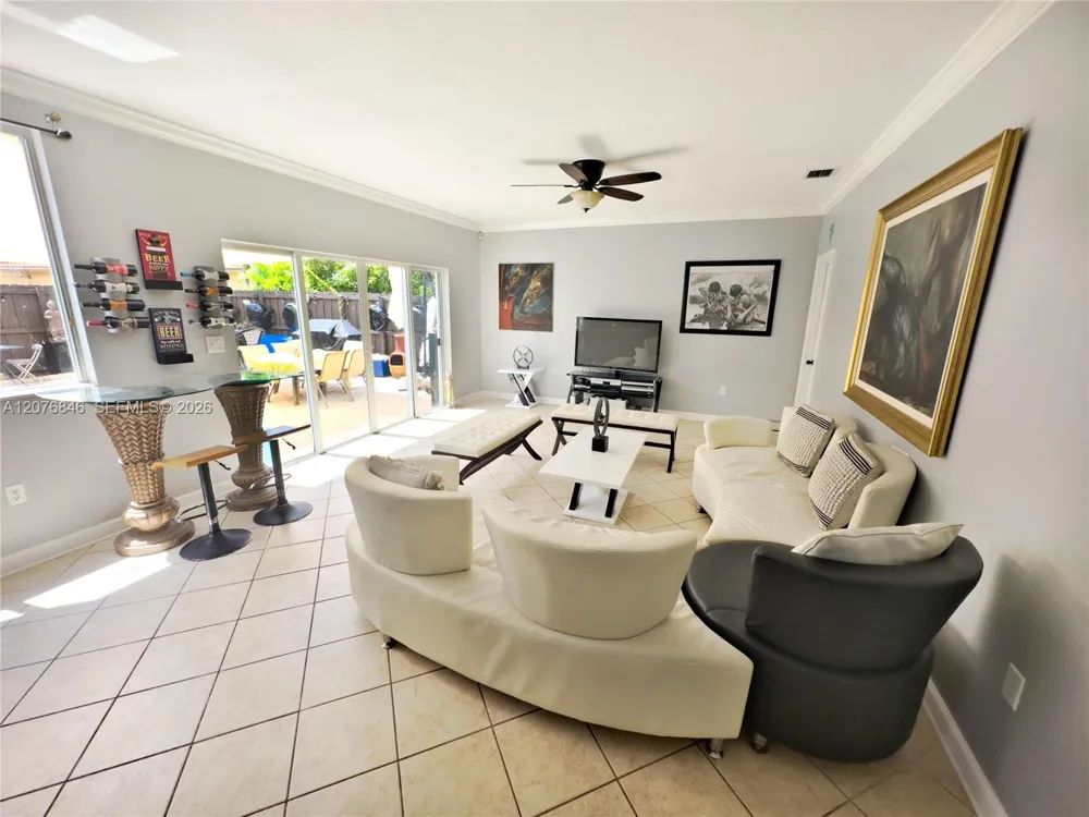 2105 NE 38th Rd Homestead, FL 33033
