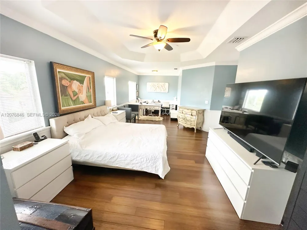 2105 NE 38th Rd Homestead, FL 33033