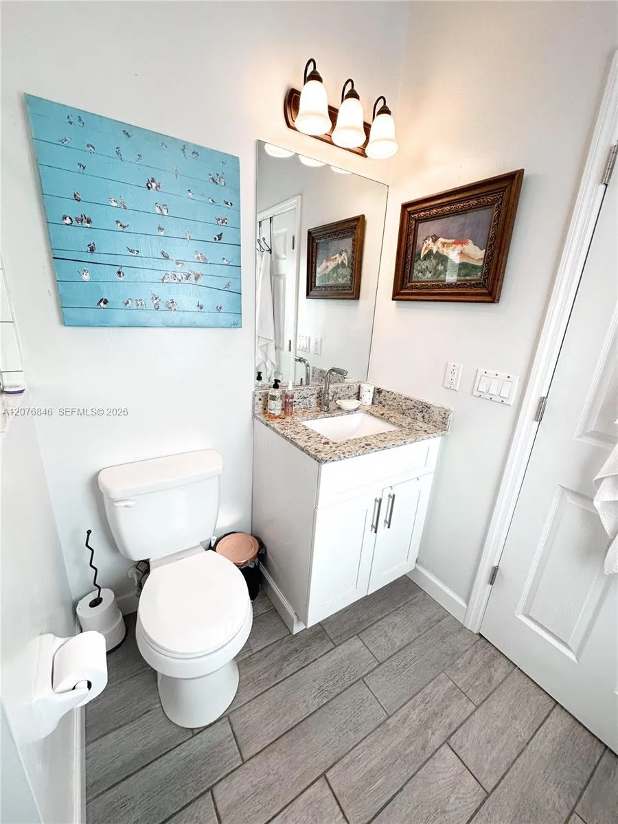 2105 NE 38th Rd Homestead, FL 33033