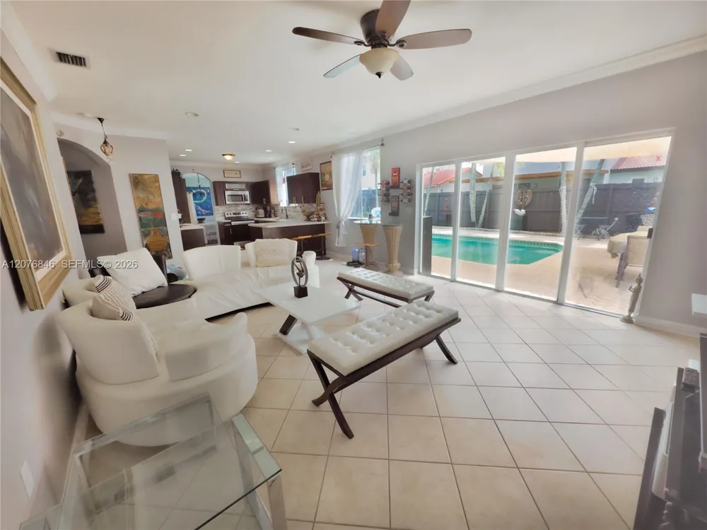 2105 NE 38th Rd Homestead, FL 33033