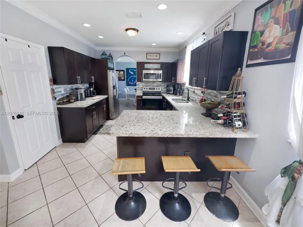 2105 NE 38th Rd Homestead, FL 33033