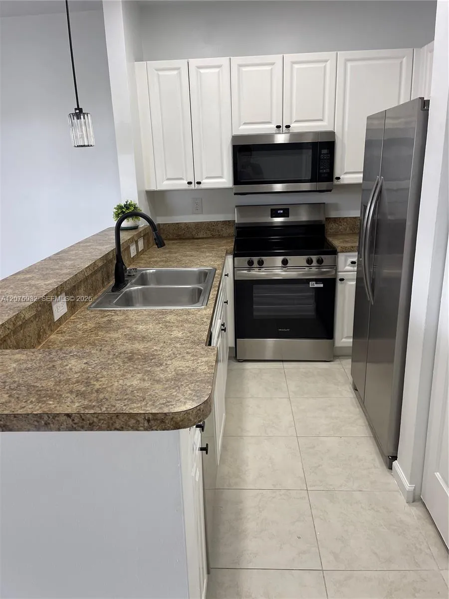3102 Coral Ridge Dr #3102 Coral Springs, FL 33065