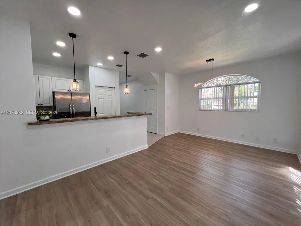 3102 Coral Ridge Dr #3102 Coral Springs, FL 33065