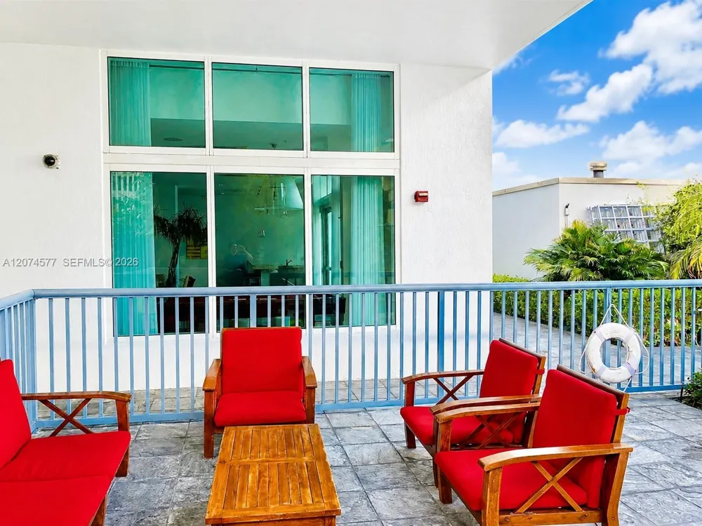 234 NE 3rd St #206 Miami, FL 33132