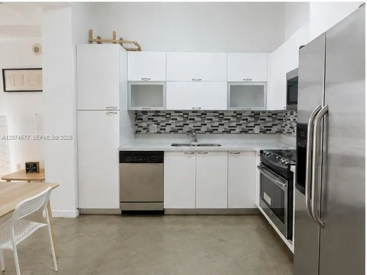 234 NE 3rd St #206 Miami, FL 33132