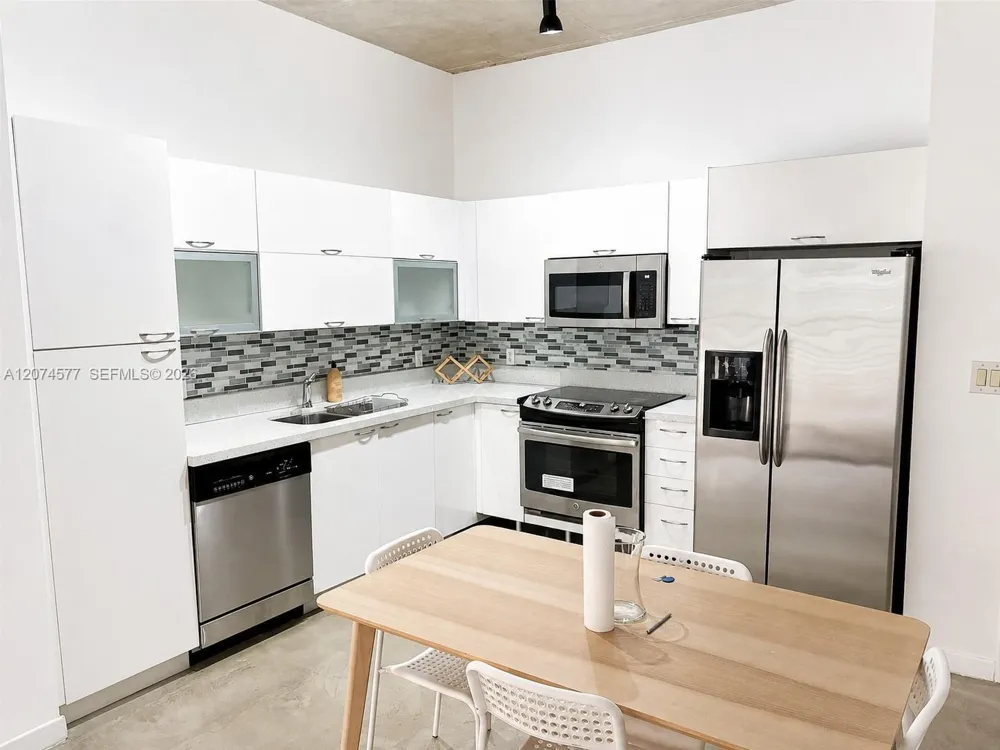 234 NE 3rd St #206 Miami, FL 33132