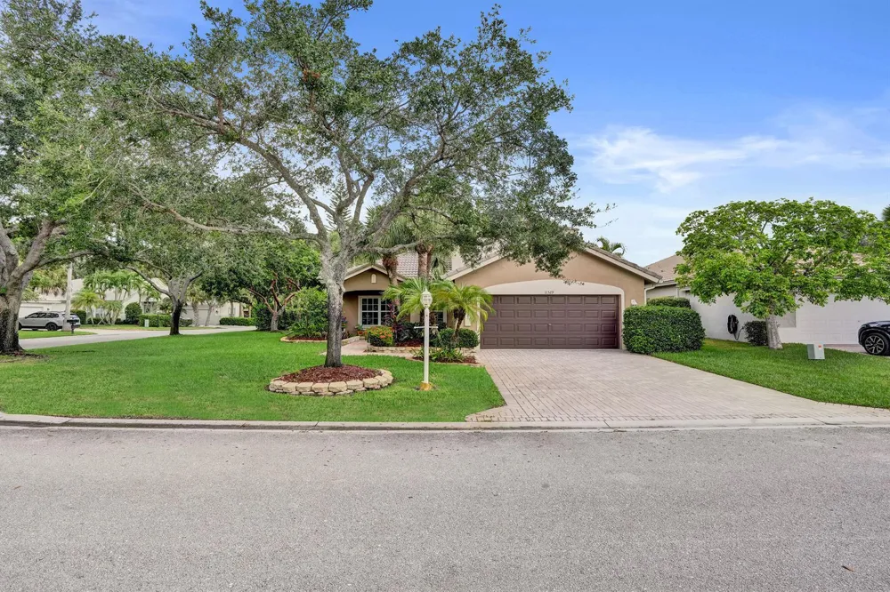 11329 NW 65TH Manor Parkland, FL 33076