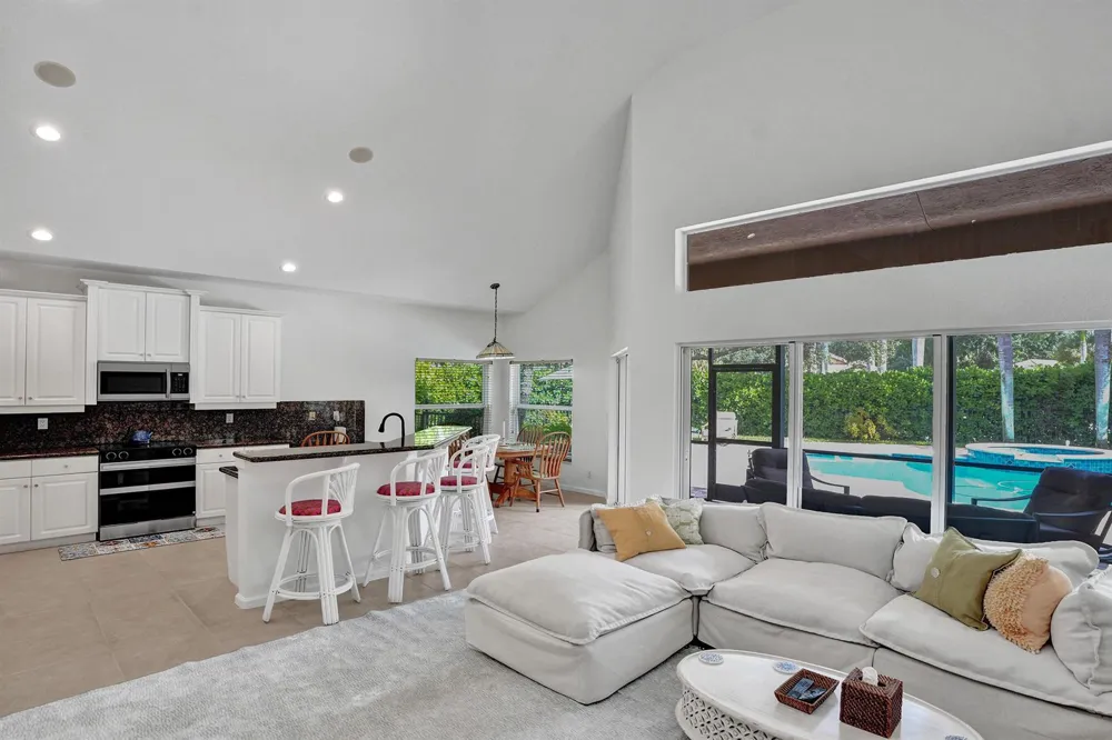 11329 NW 65TH Manor Parkland, FL 33076