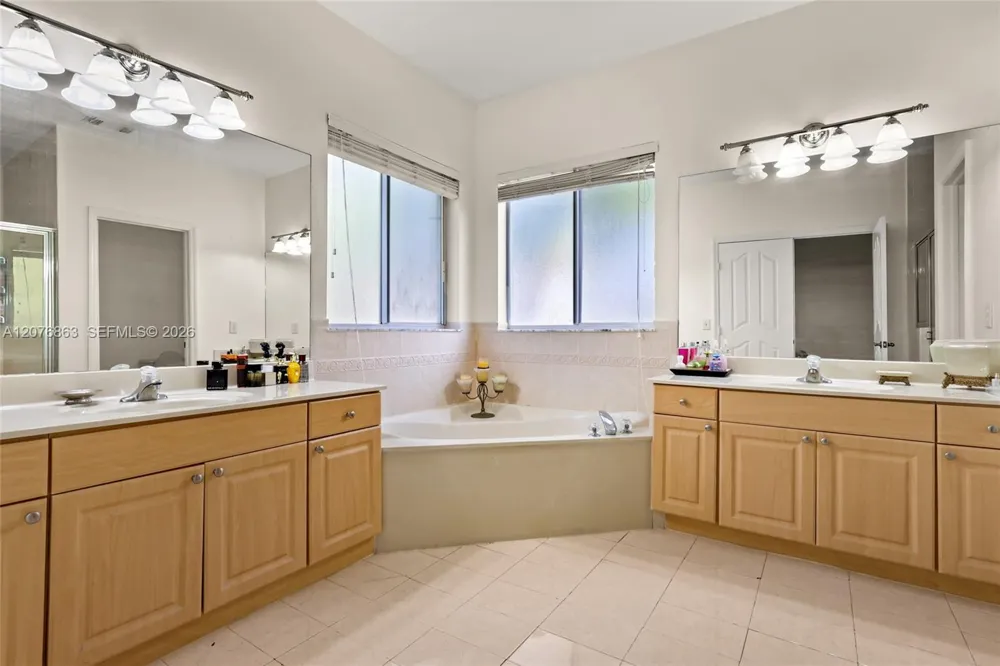 14465 SW 157th Path Miami, FL 33196