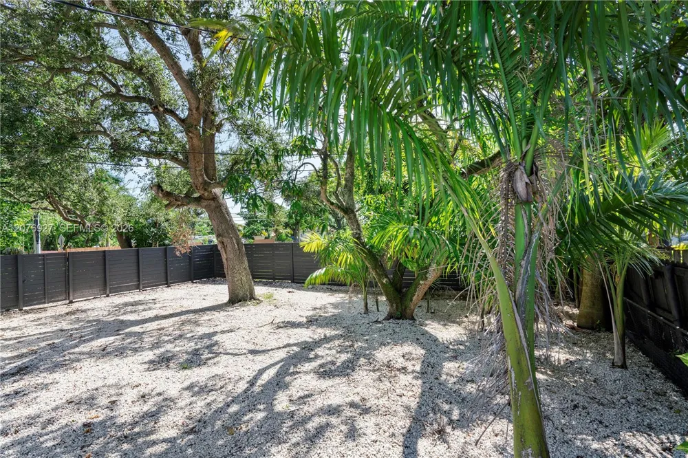 490 NE 141st #490 North Miami, FL 33161