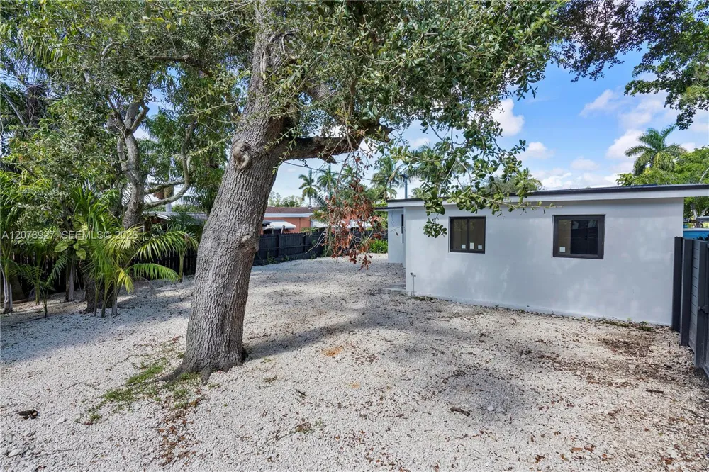 490 NE 141st #490 North Miami, FL 33161