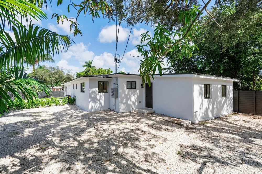 490 NE 141st #490 North Miami, FL 33161