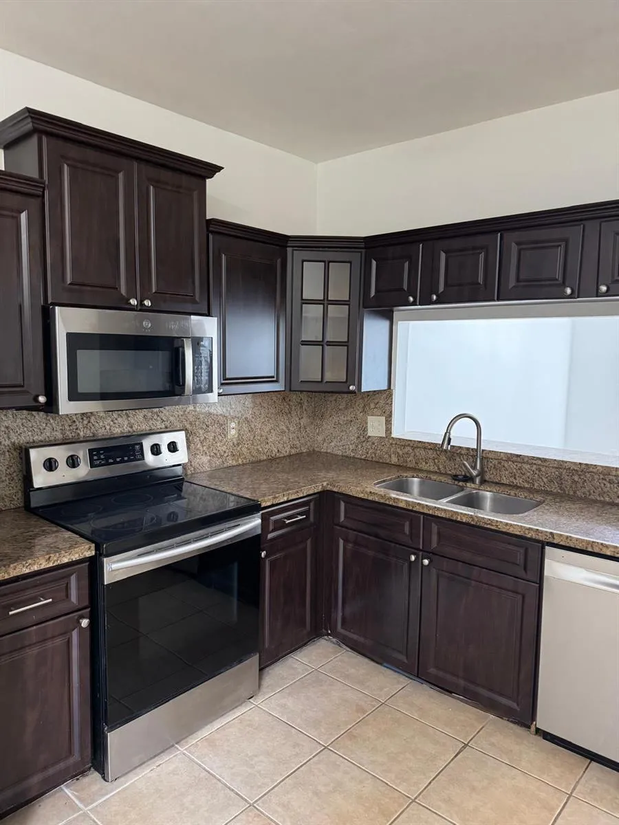 21162 VIA EDEN Boca Raton, FL 33433