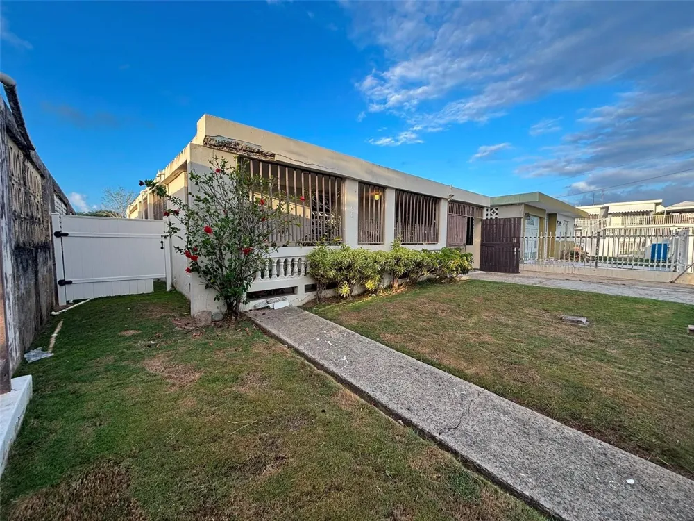 689 Cancer St VENUS GARDENS San Juan, PR 00926