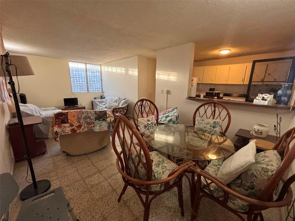 689 Cancer St VENUS GARDENS San Juan, PR 00926