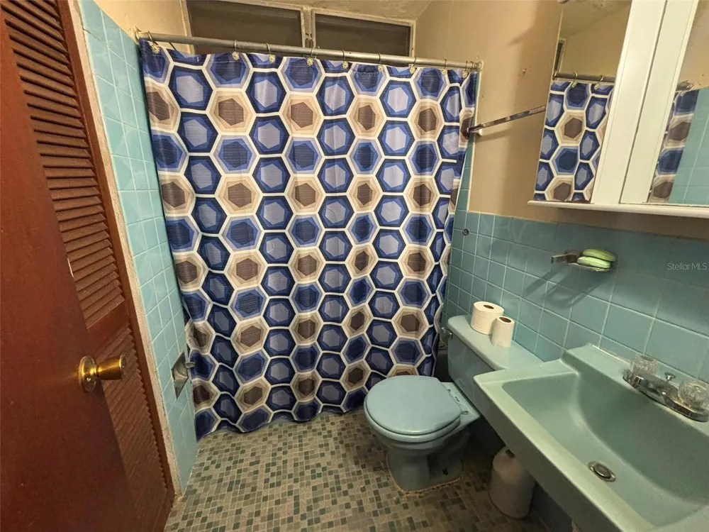 689 Cancer St VENUS GARDENS San Juan, PR 00926
