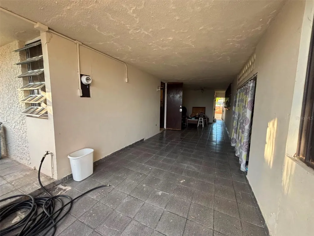 689 Cancer St VENUS GARDENS San Juan, PR 00926