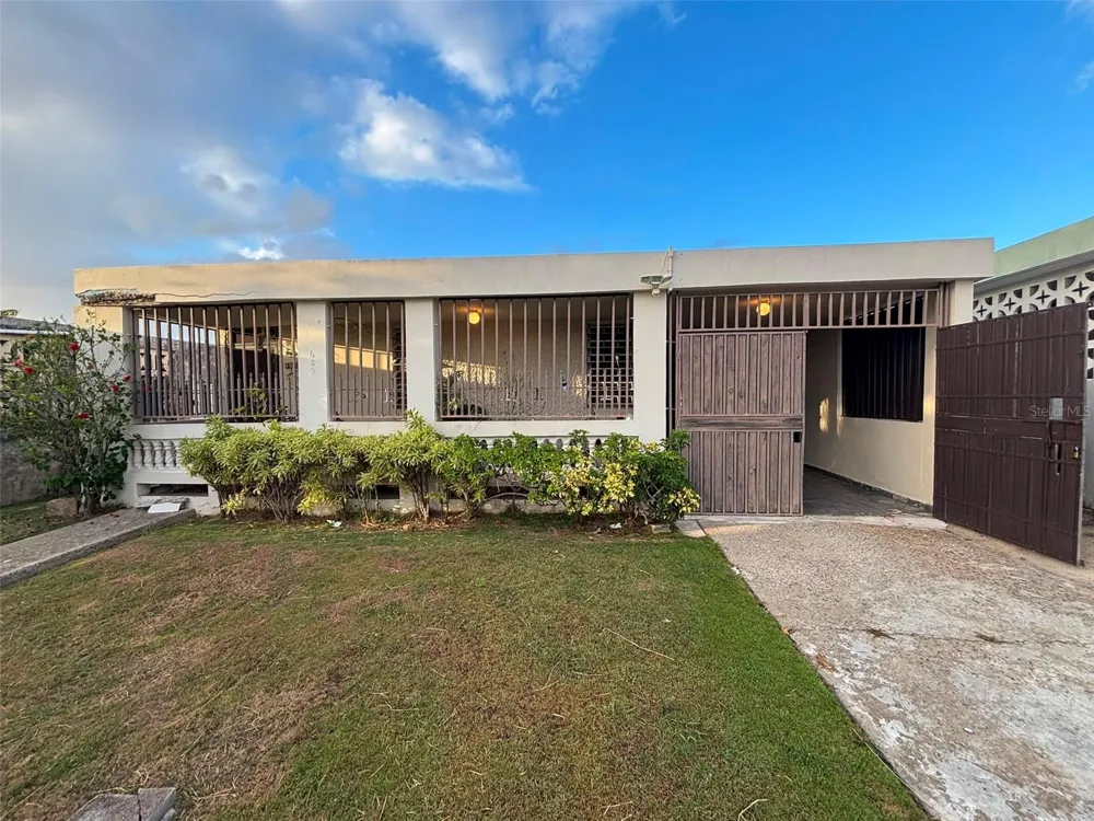 689 Cancer St VENUS GARDENS San Juan, PR 00926
