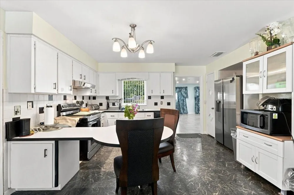 543 STATE ROAD 559 Auburndale, FL 33823