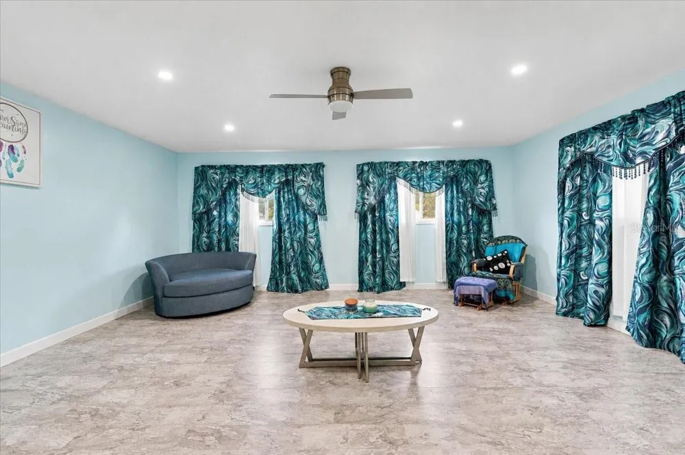 543 STATE ROAD 559 Auburndale, FL 33823